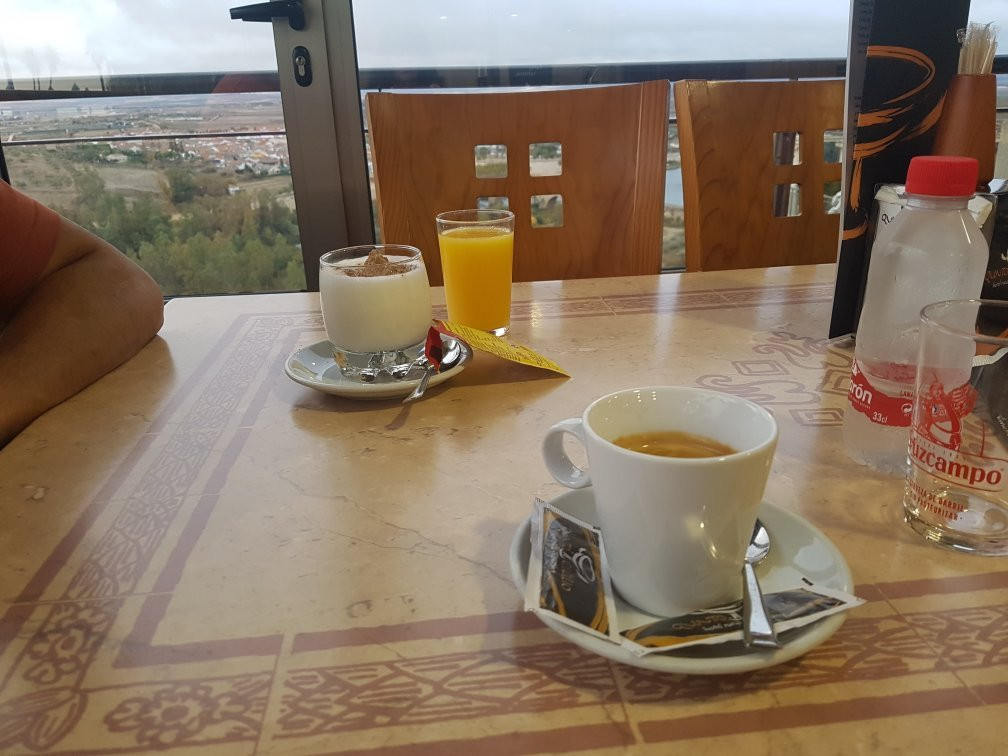 Quinto Cecilio Hotel主图