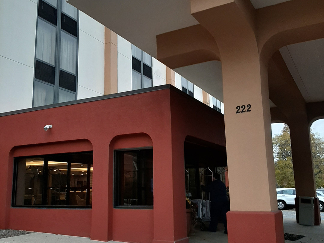 SureStay Plus By Best Western Chicago Lombard主图