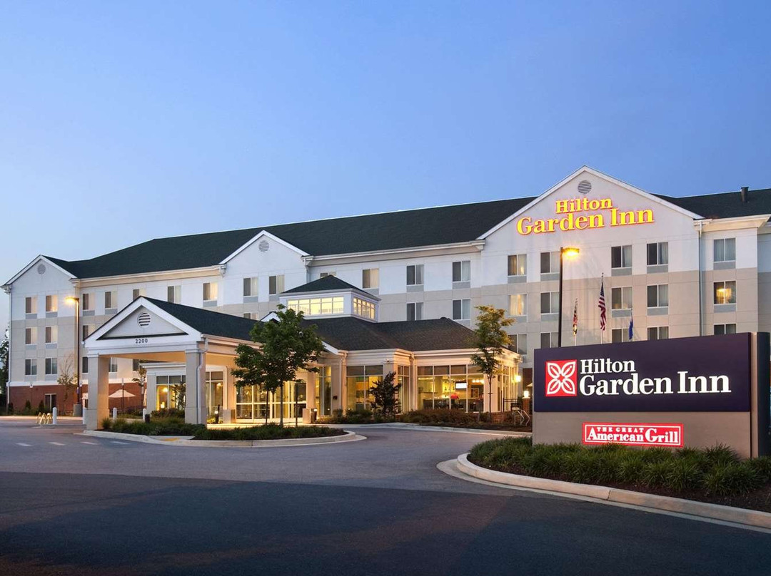 银泉北希尔顿花园酒店主图