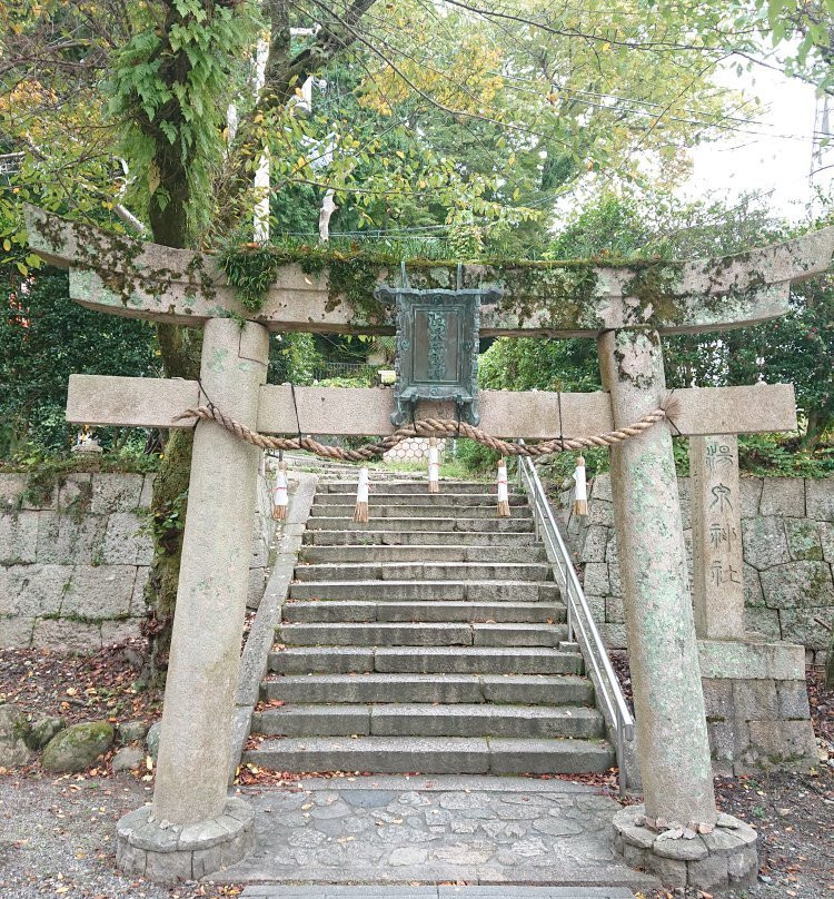 Tosen Shrine景点图片