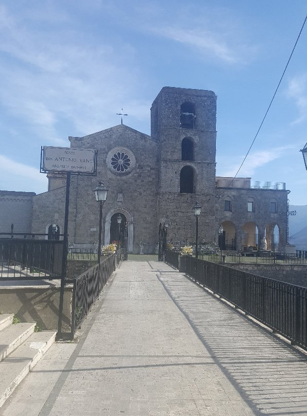 Basilica di San Bartolomeo-Pontecorvo必去景点