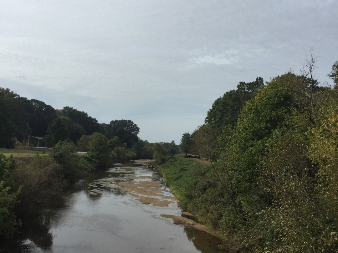 Park Along the River and Mississippi Arboretum景点图片