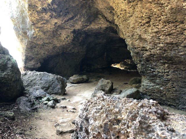 Niyatiya Cave景点图片