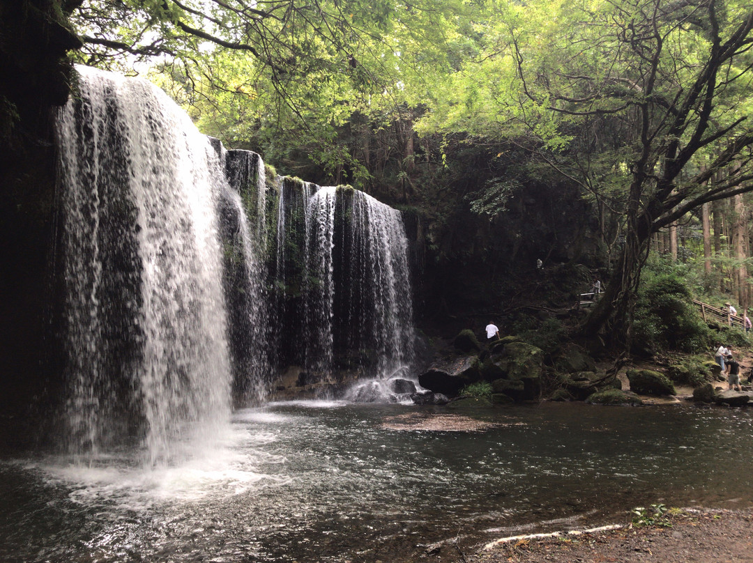 Nabegataki Falls景点图片