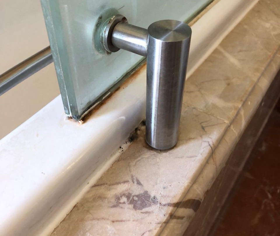 格朗德山丘水疗酒店主图