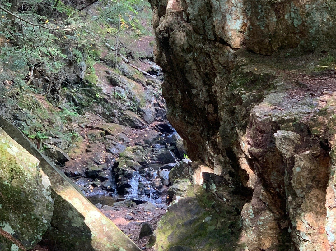 Bear's Den-New Salem必去景点