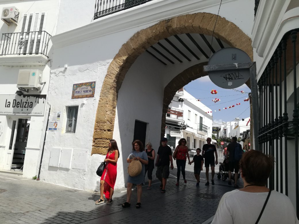 Arco de La Villa景点图片