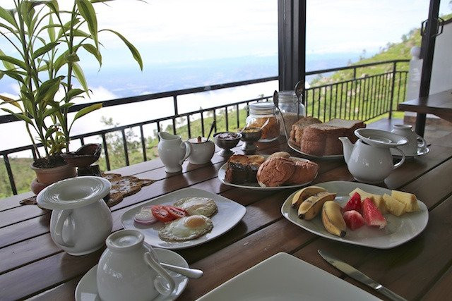 休闲山景假日酒店主图