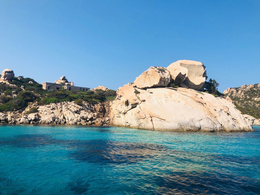 Maloa Charter-拉马达莱娜必去景点