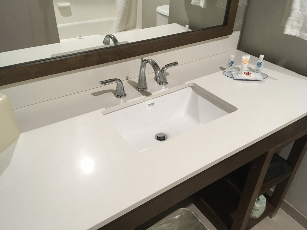 Comfort Inn & Suites主图