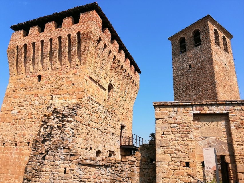 Castello Di Sarzano景点图片