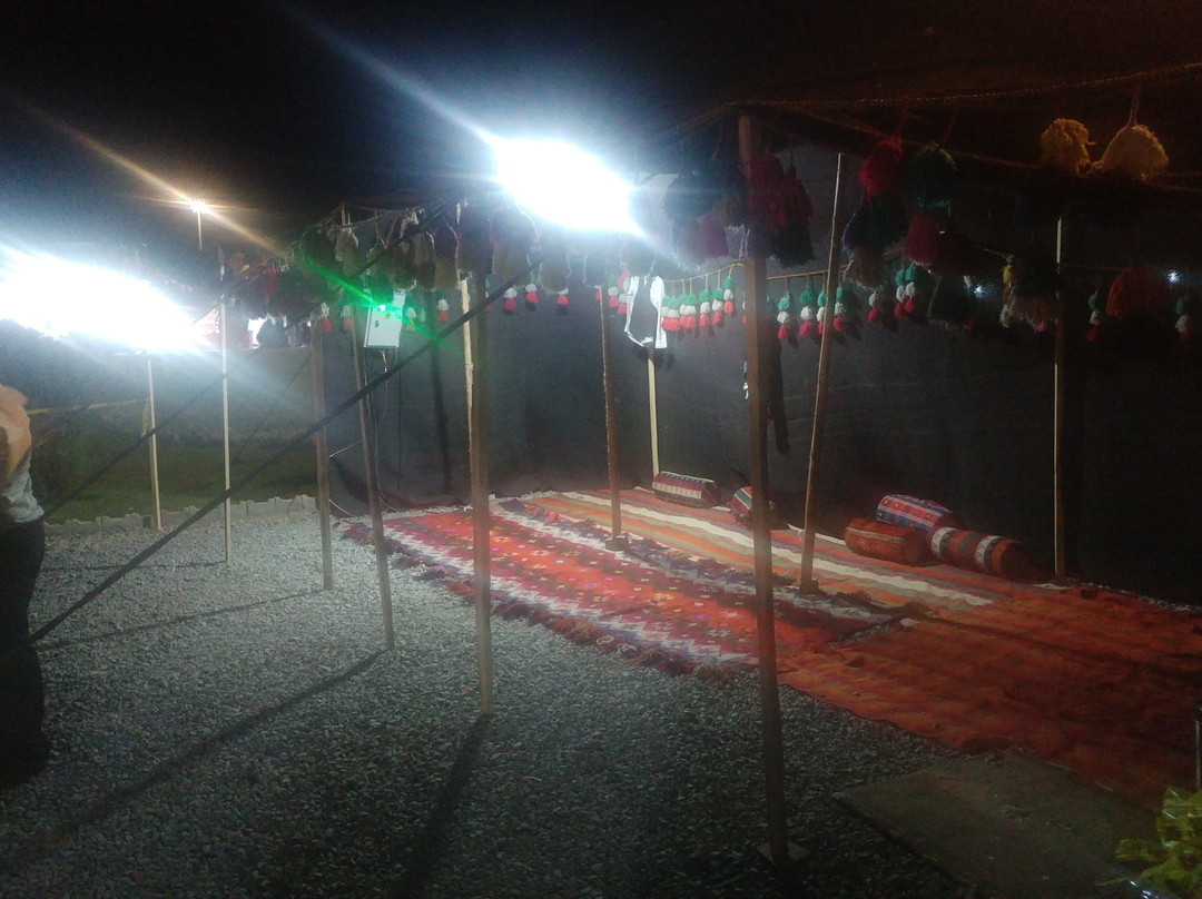 Pasangan Caravansary主图