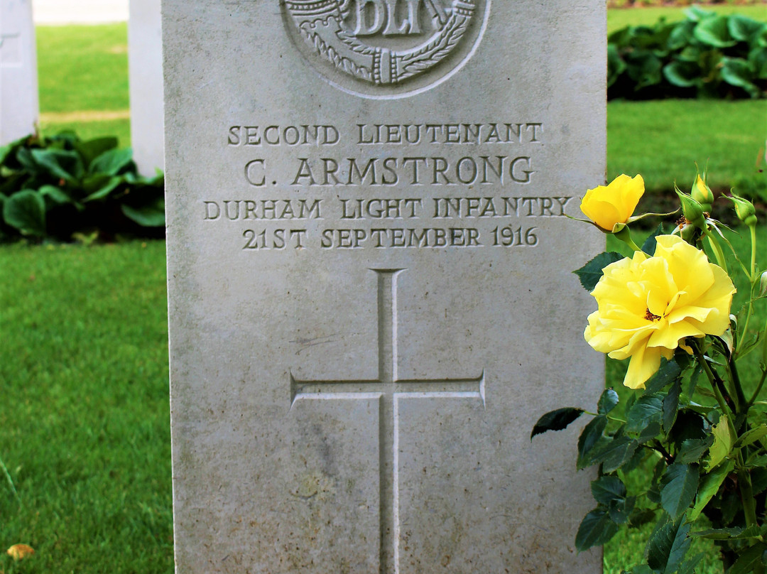 Contalmaison chateau cemetery景点图片