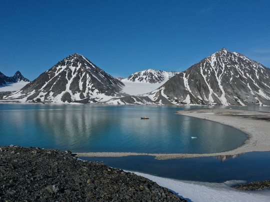 Spitsbergen Guide Service-朗伊尔城必去景点
