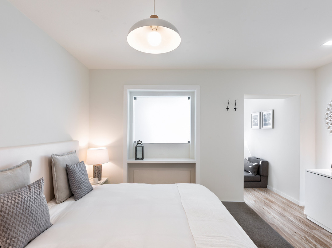 JR Studios & Suites I Rius I主图