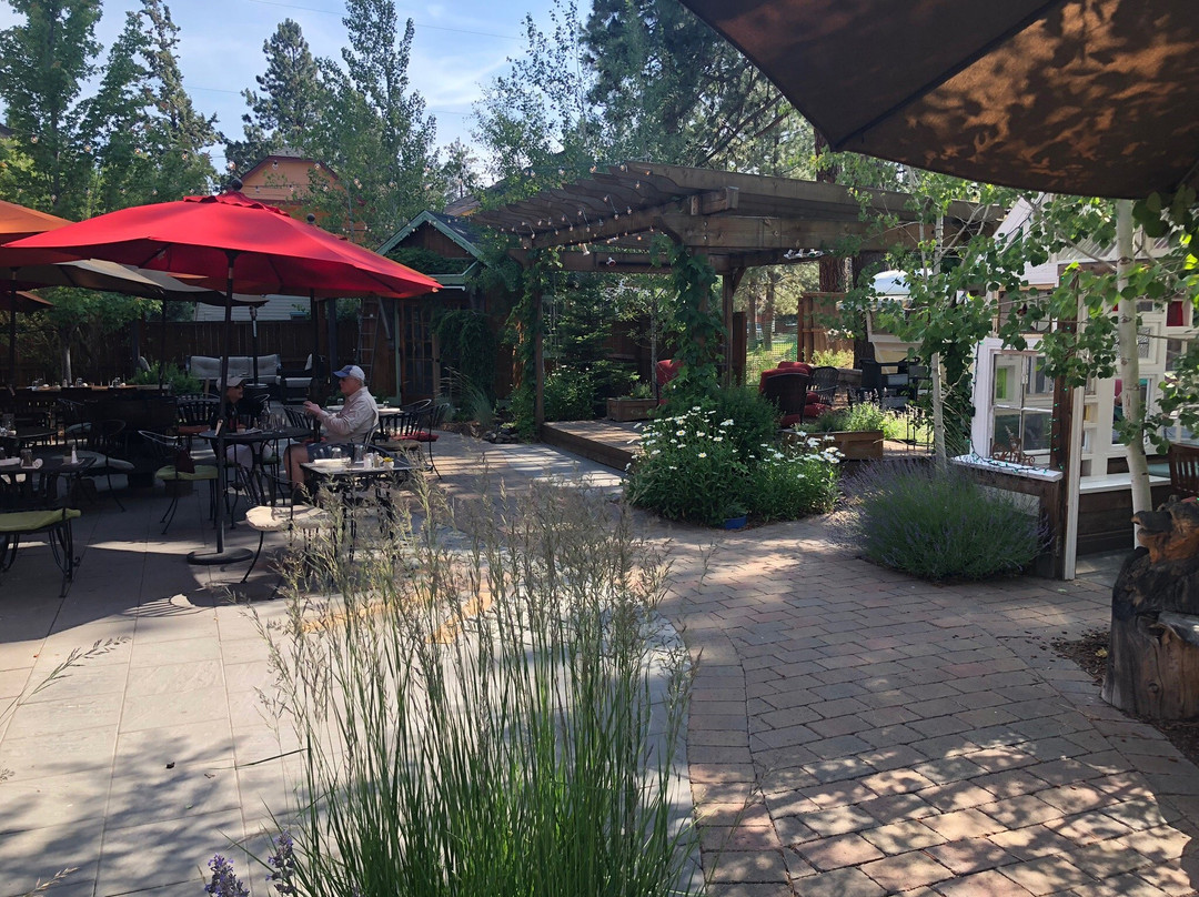 The Open Door-Sisters必去景点