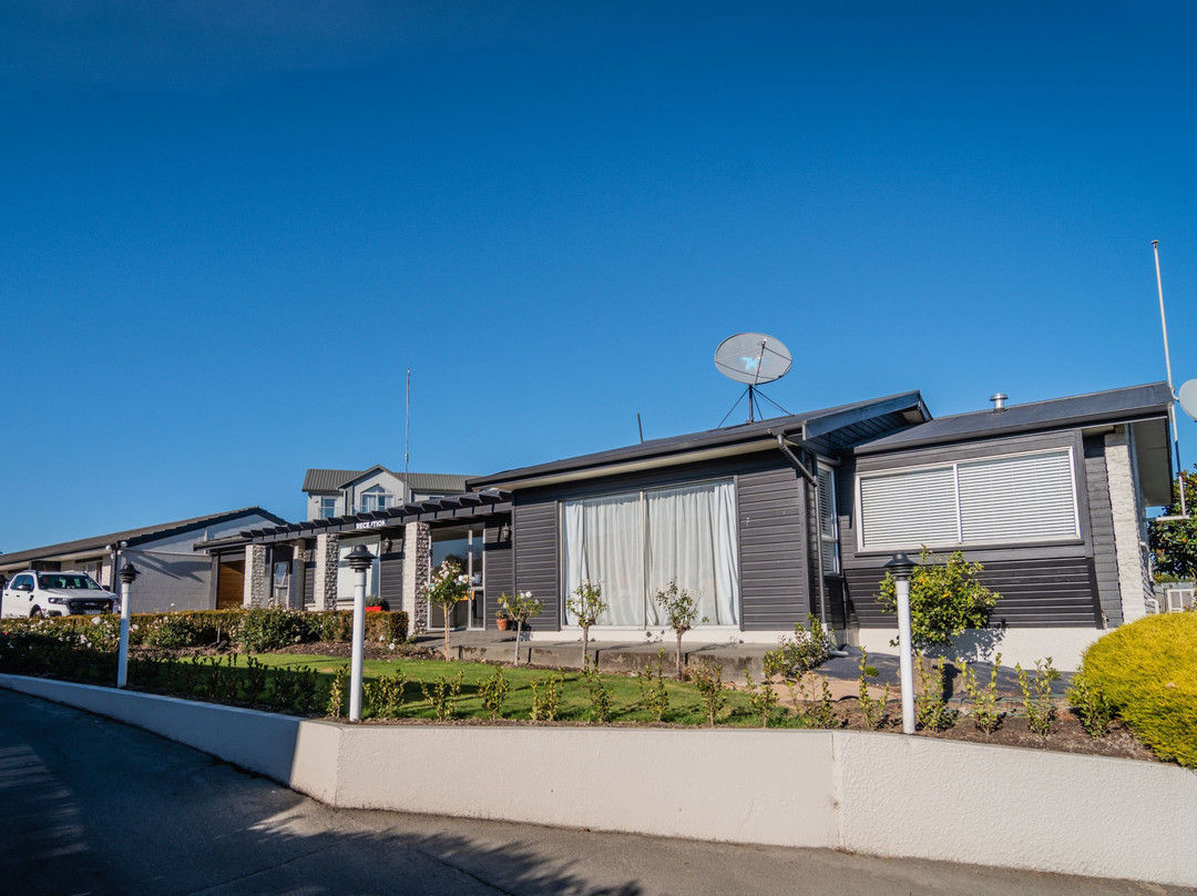 Cedar Lodge Motel主图