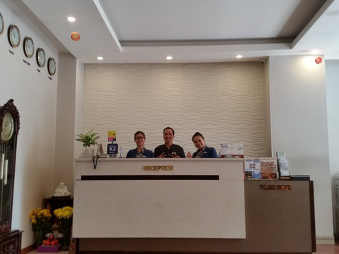 麦家辉酒店主图