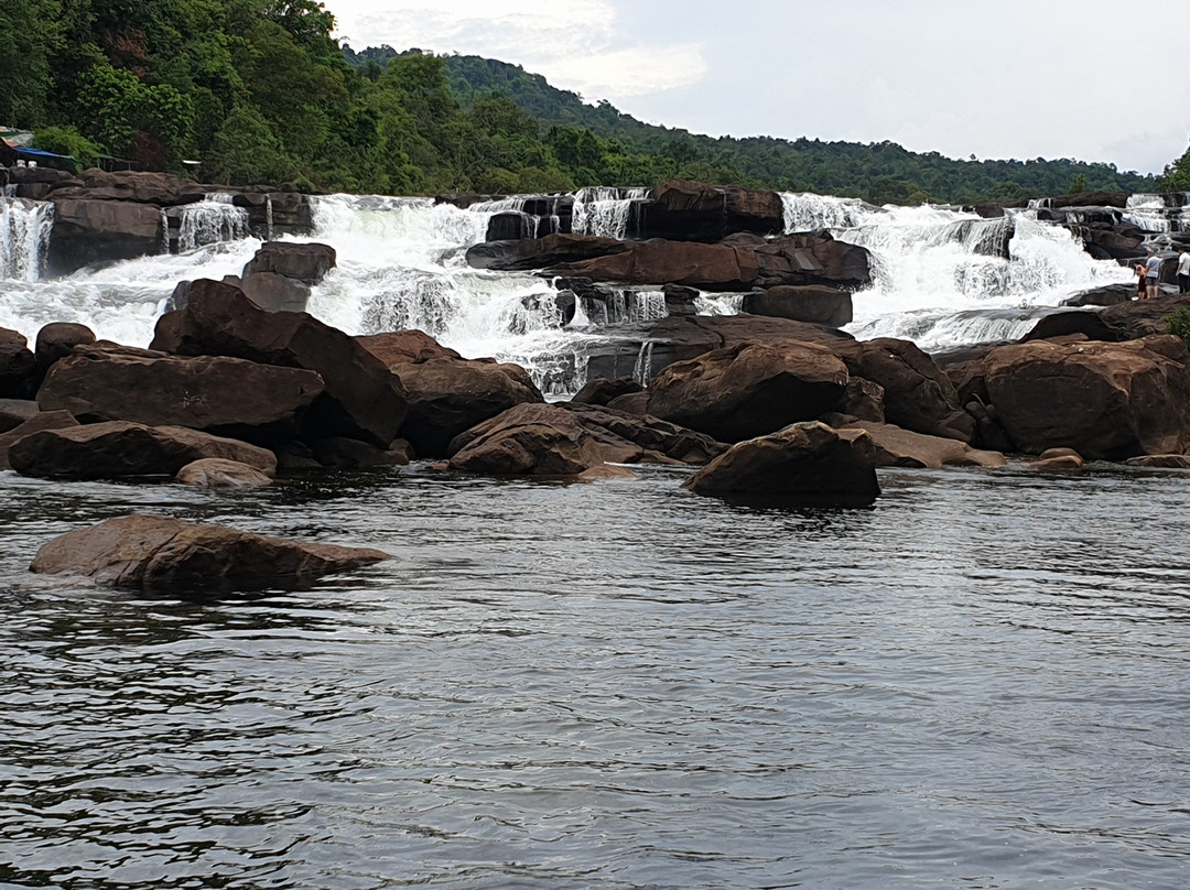 达岱河畔度假村主图