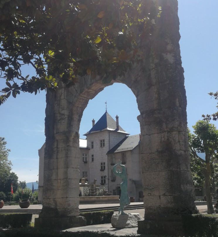Arc De Campanus-艾克斯莱班必去景点