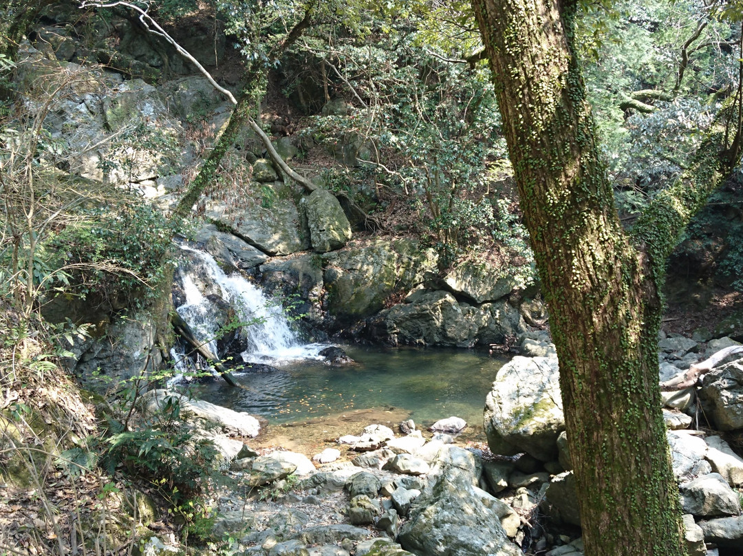 Gotonotaki Waterfall景点图片