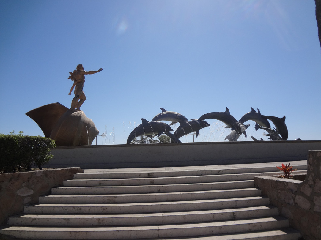 Continuity of Life-马萨特兰必去景点