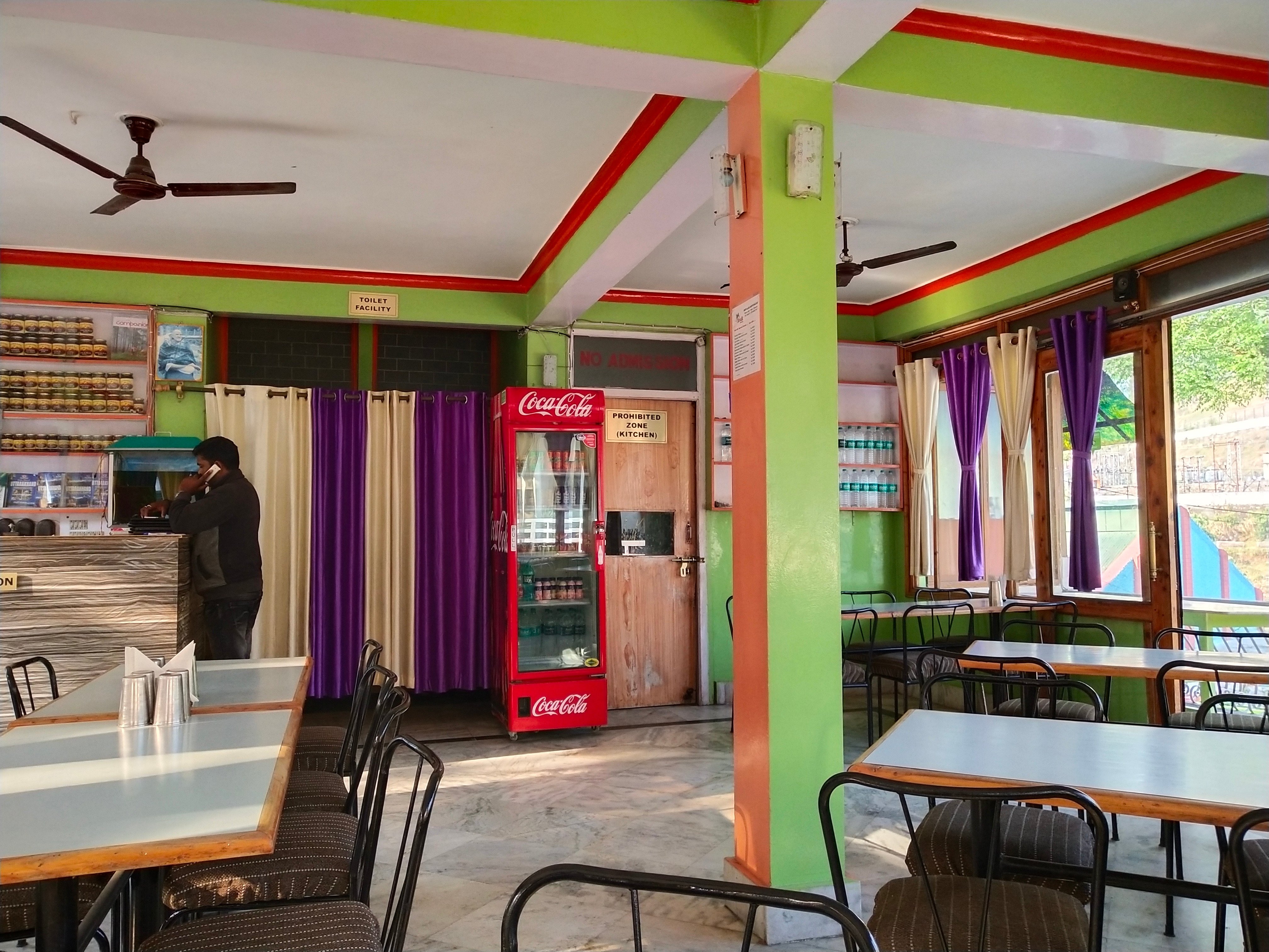 Hotel Shivalik River Retreat-餐饮