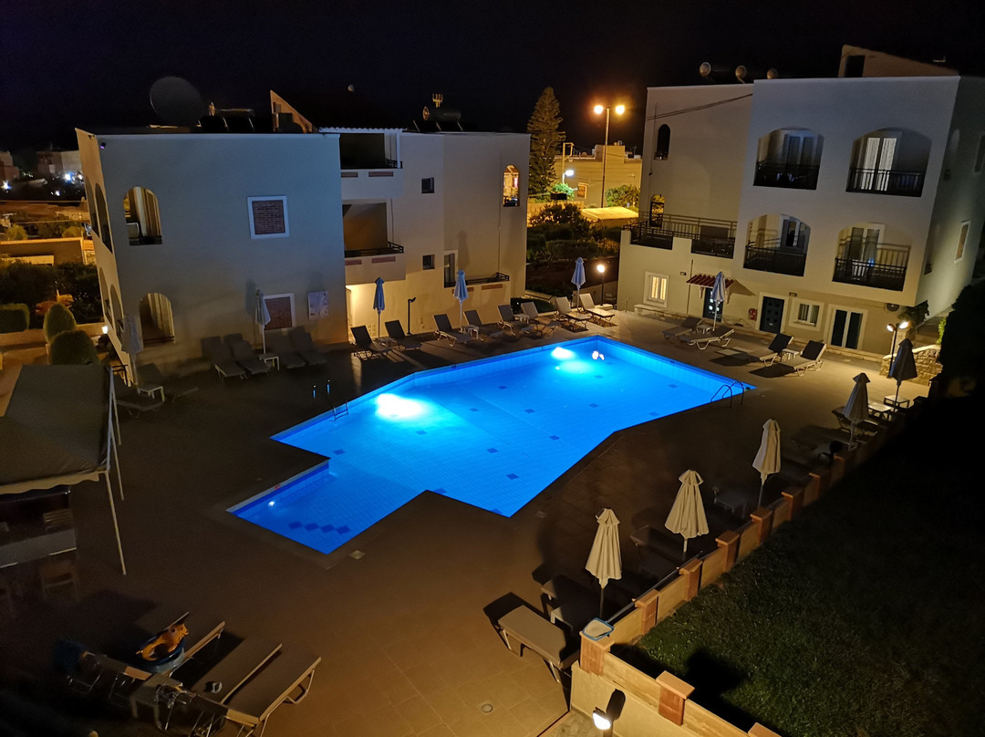 彩虹公寓酒店主图