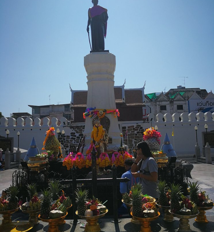 Thao Suranaree (Ya Mo) Monument景点图片