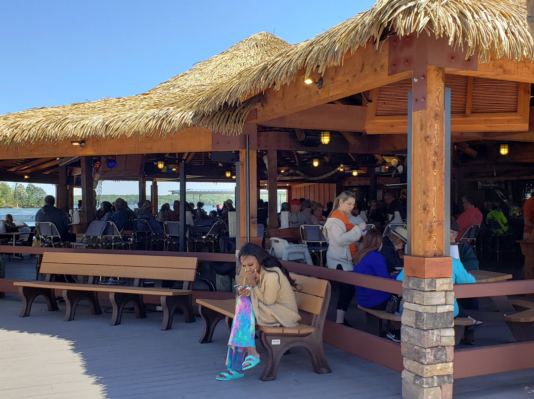 Pelican Pete's Tiki Bar & Grill - Lake Lanier