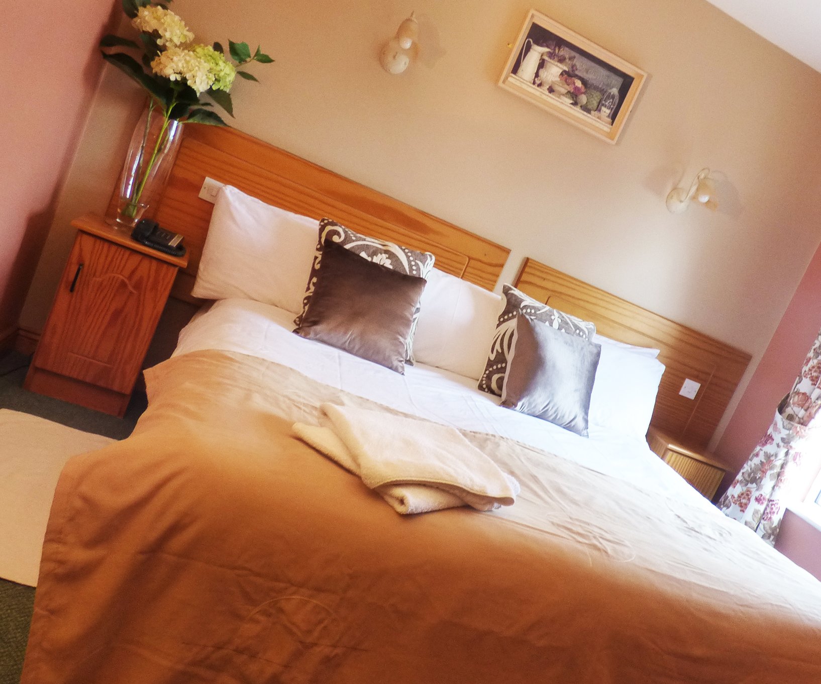 The Keepers Arms-官方