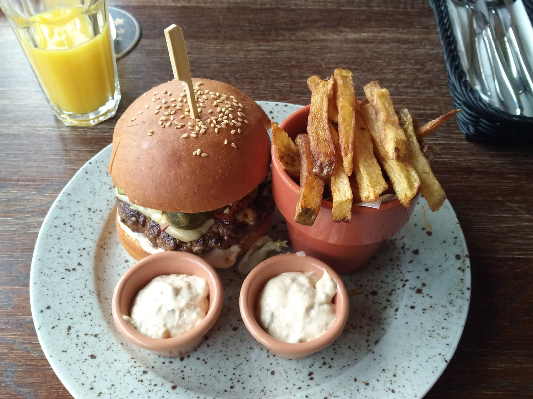 Alcatraz pizza and burgers