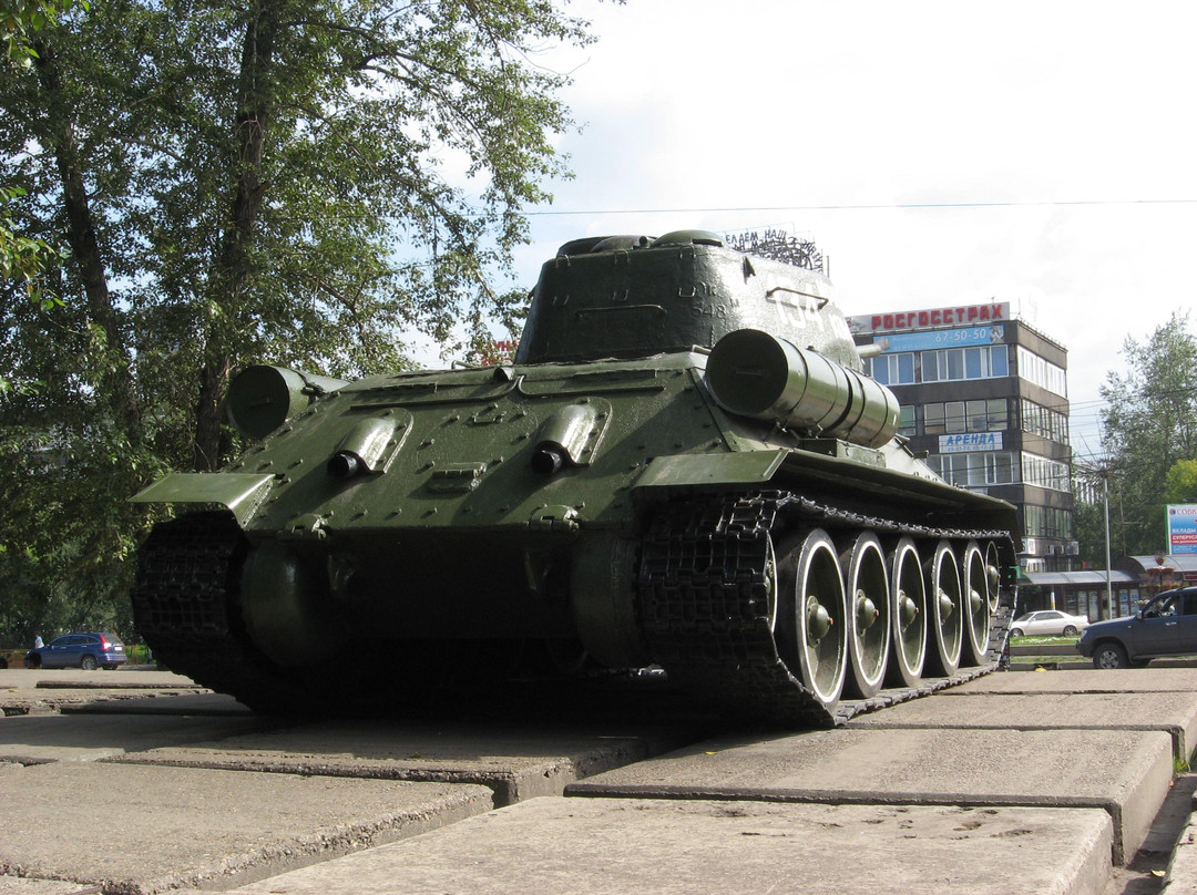 Tank Irkutskiy Komsomolets-伊尔库茨克必去景点