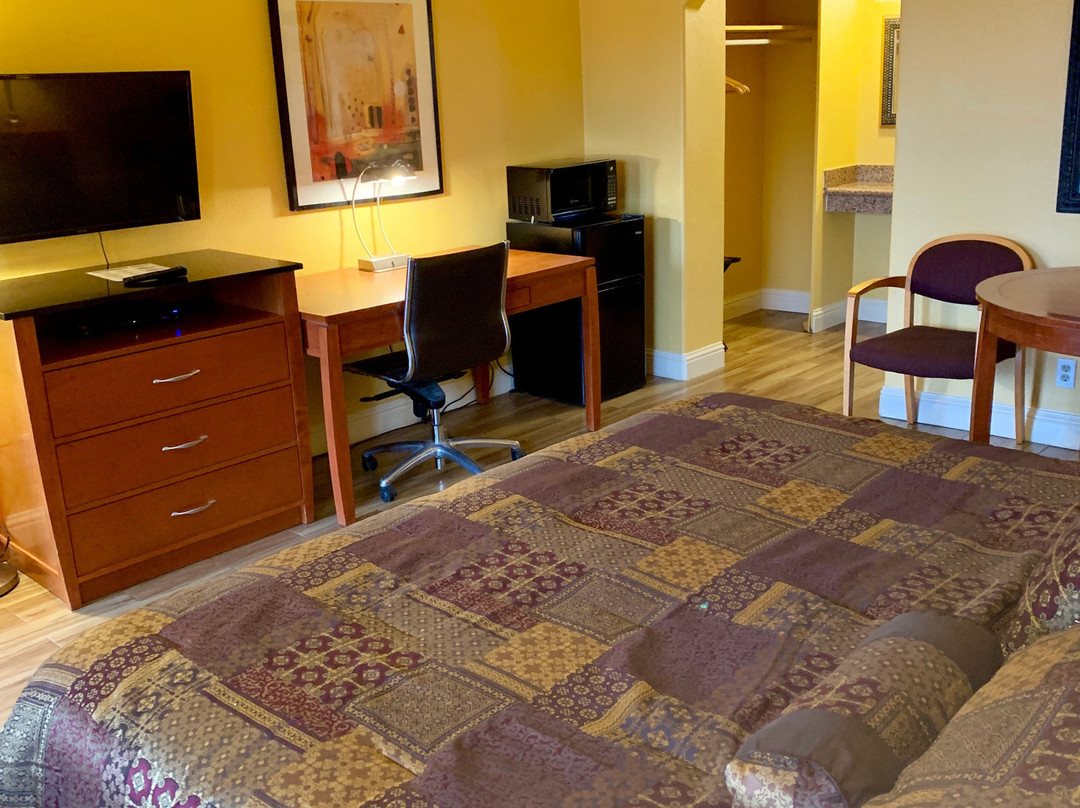 Town & Country Motel主图