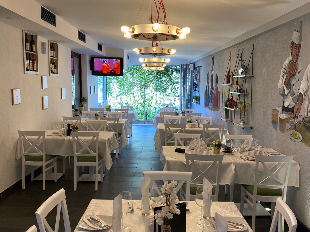 Boreti餐馆和美食-London Restaurant | Billiards & Darts Cafe