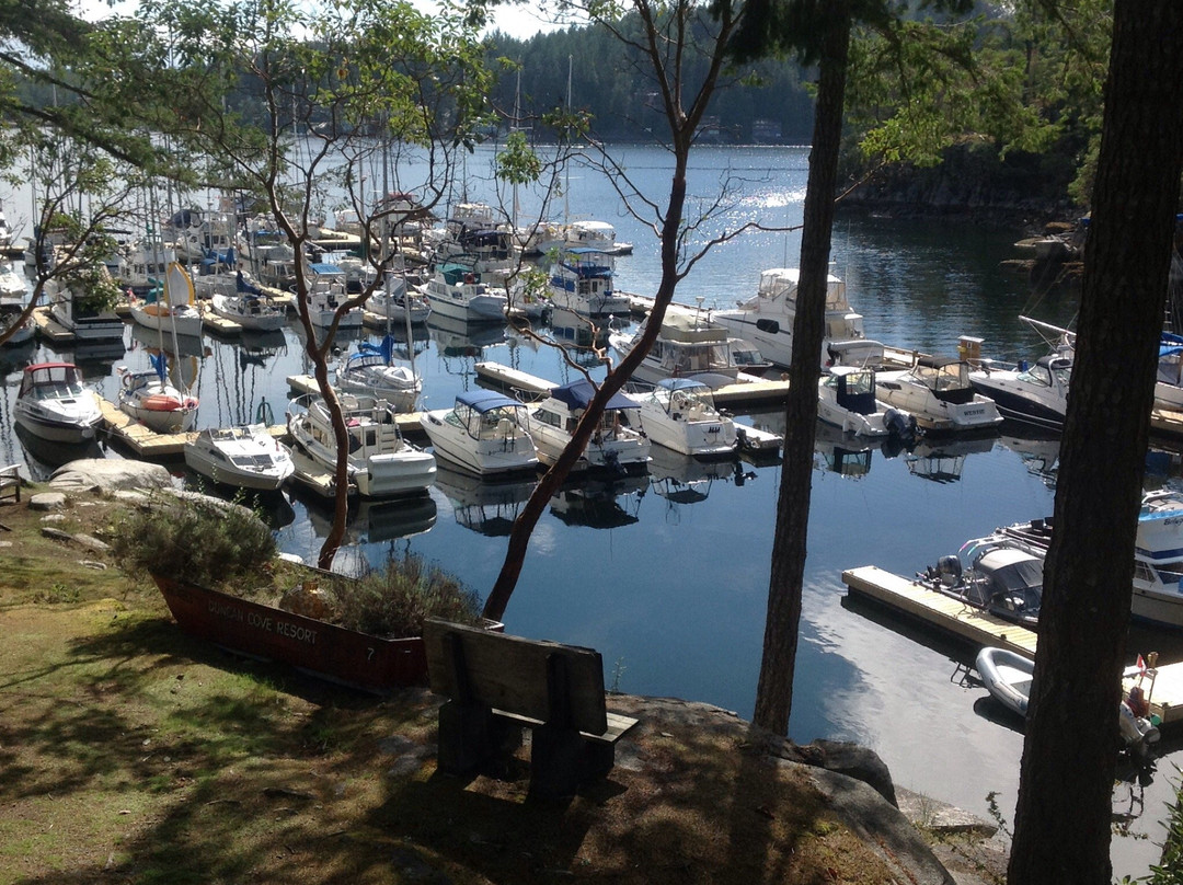 彭德港滨海度假酒店主图