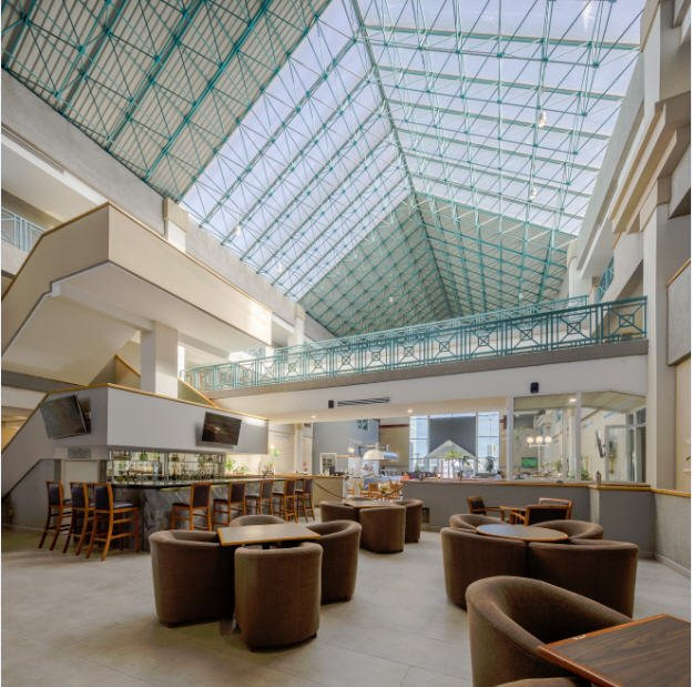 德利西亚斯大酒店