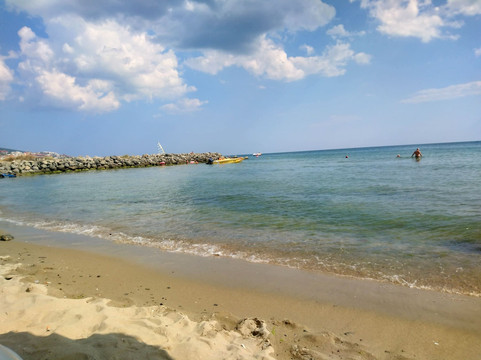 月光全包大酒店主图