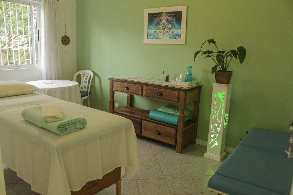 AllmalluZ Terapias Holísticas-弗洛里亚诺波利斯必去景点