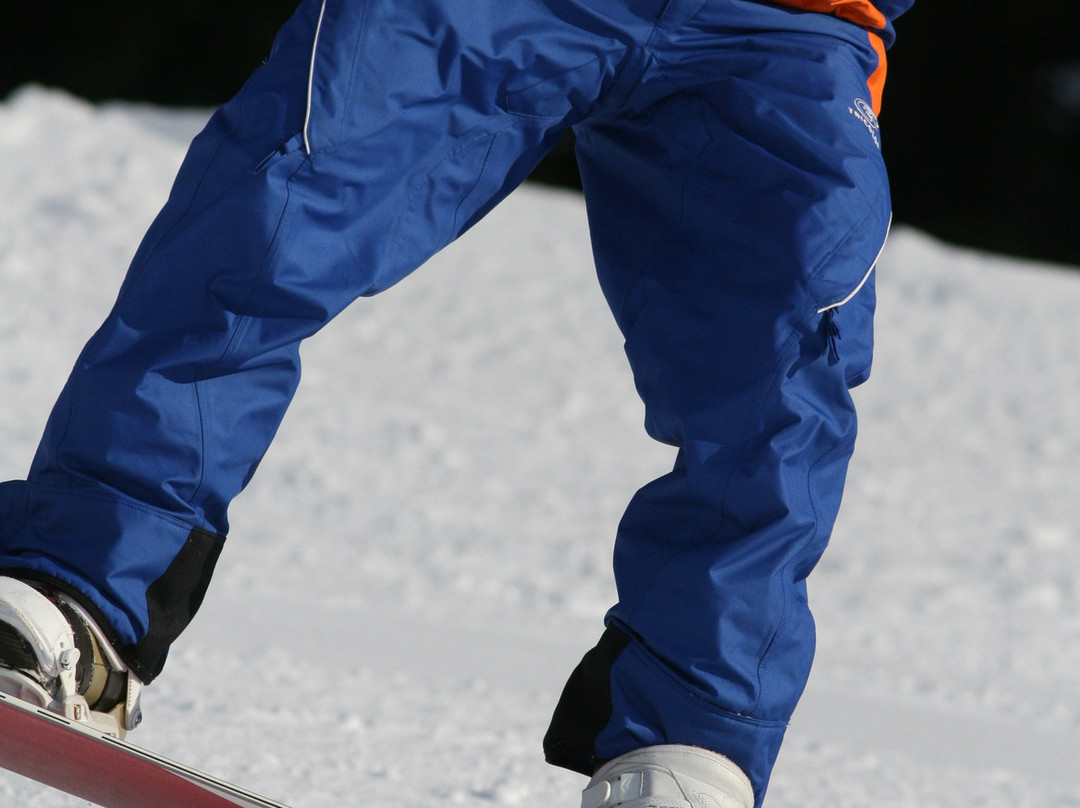 Skischule & Skiverleih Total景点图片