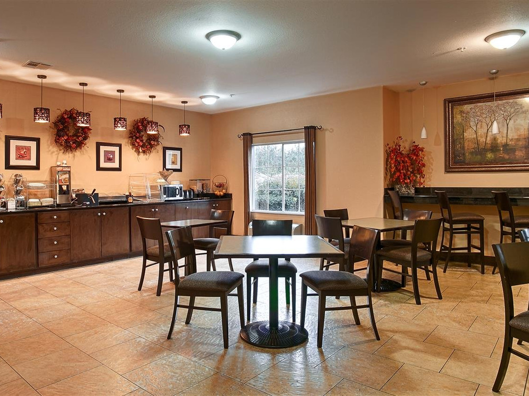 Best Western Oakdale Inn主图