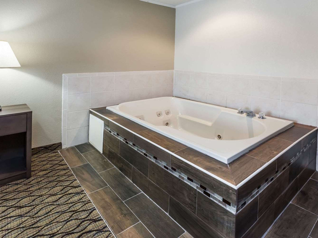 Baymont by Wyndham Auburn主图