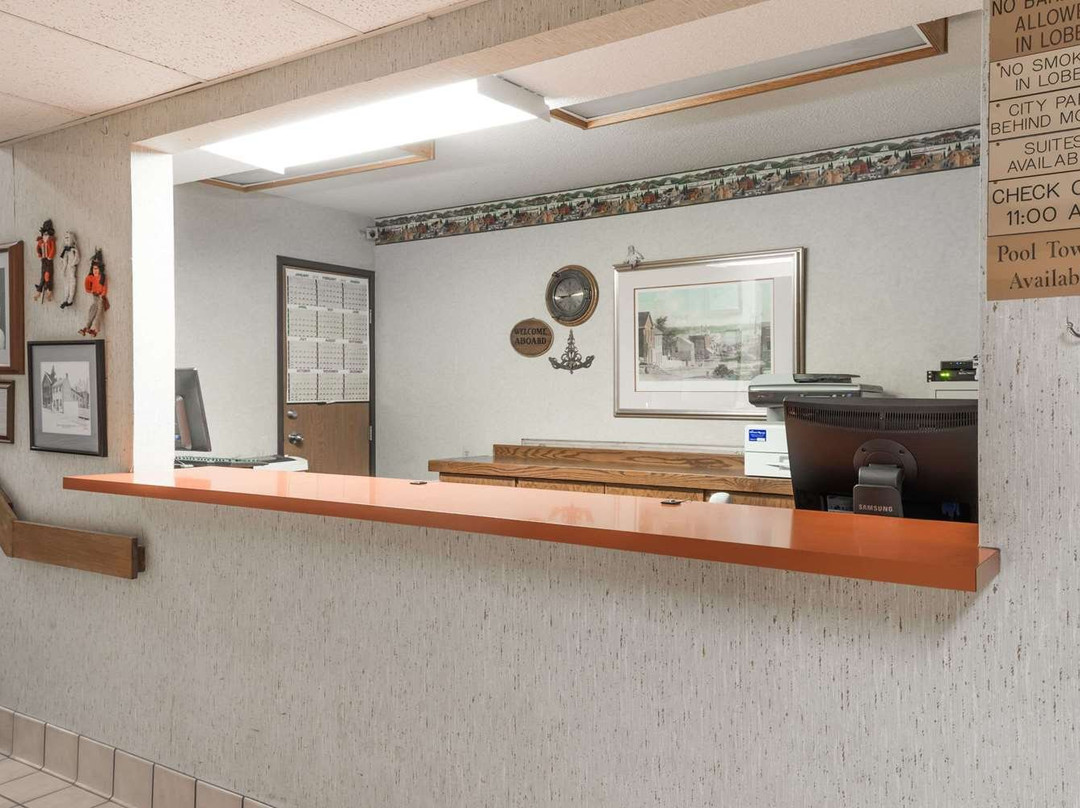 Super 8 by Wyndham Hannibal主图