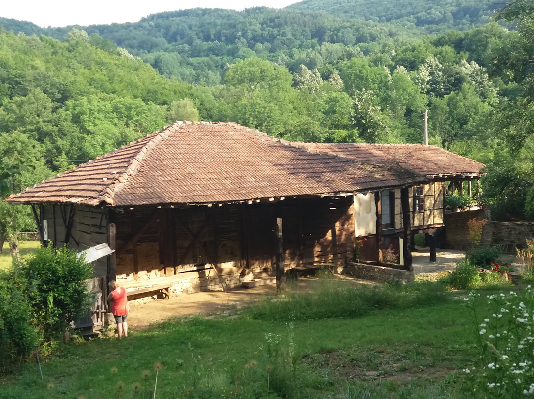 小河旅馆
