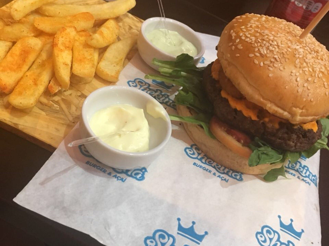 Shekina Burger & Acai