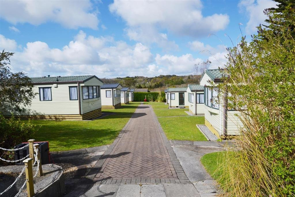 Pinewood Holiday Park