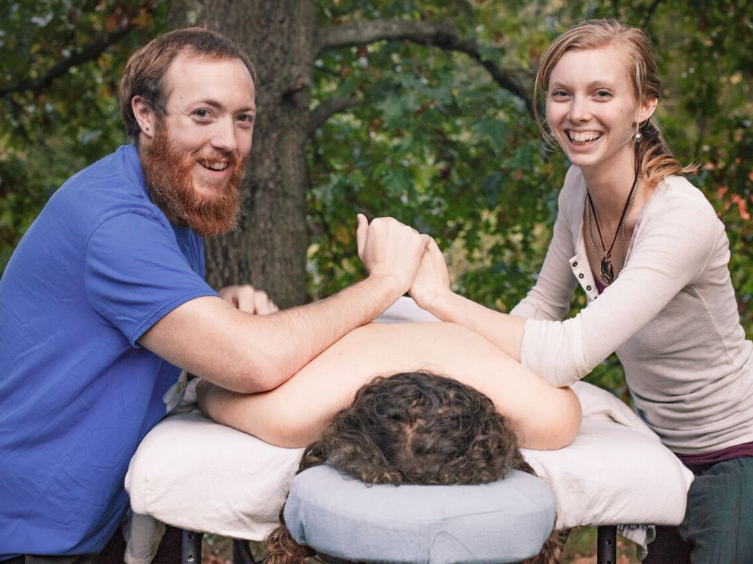 Attuned.Life Massage & Wellness-伊萨卡必去景点