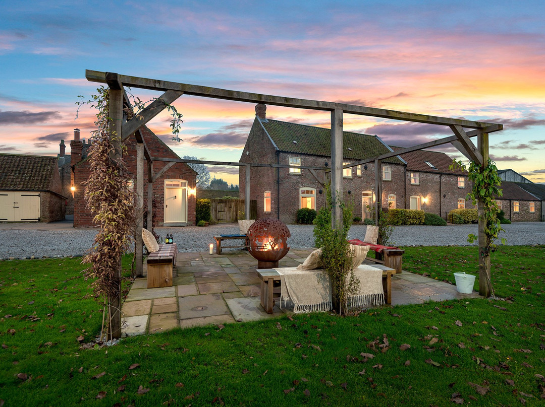 Broadgate Farm Cottages