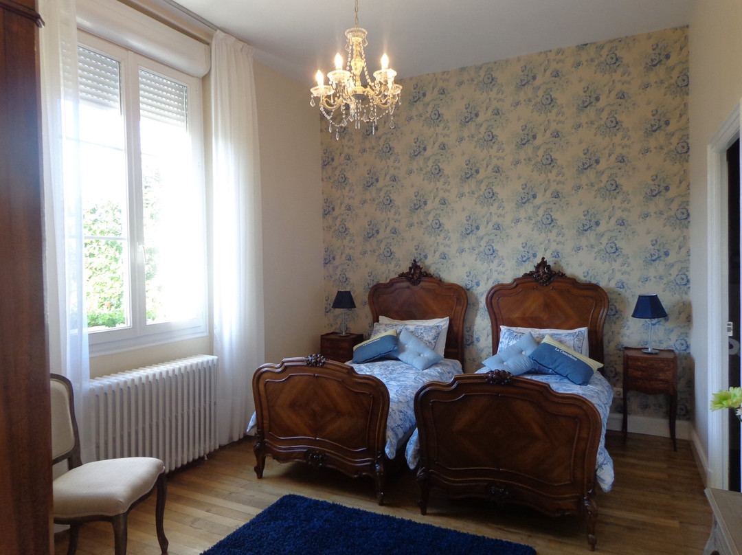 Usson-du-Poitou酒店住宿-La Maison Ribotteau