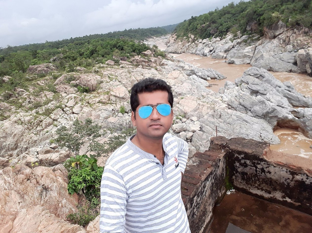 Bhimkund Waterfall-Keonjhar必去景点